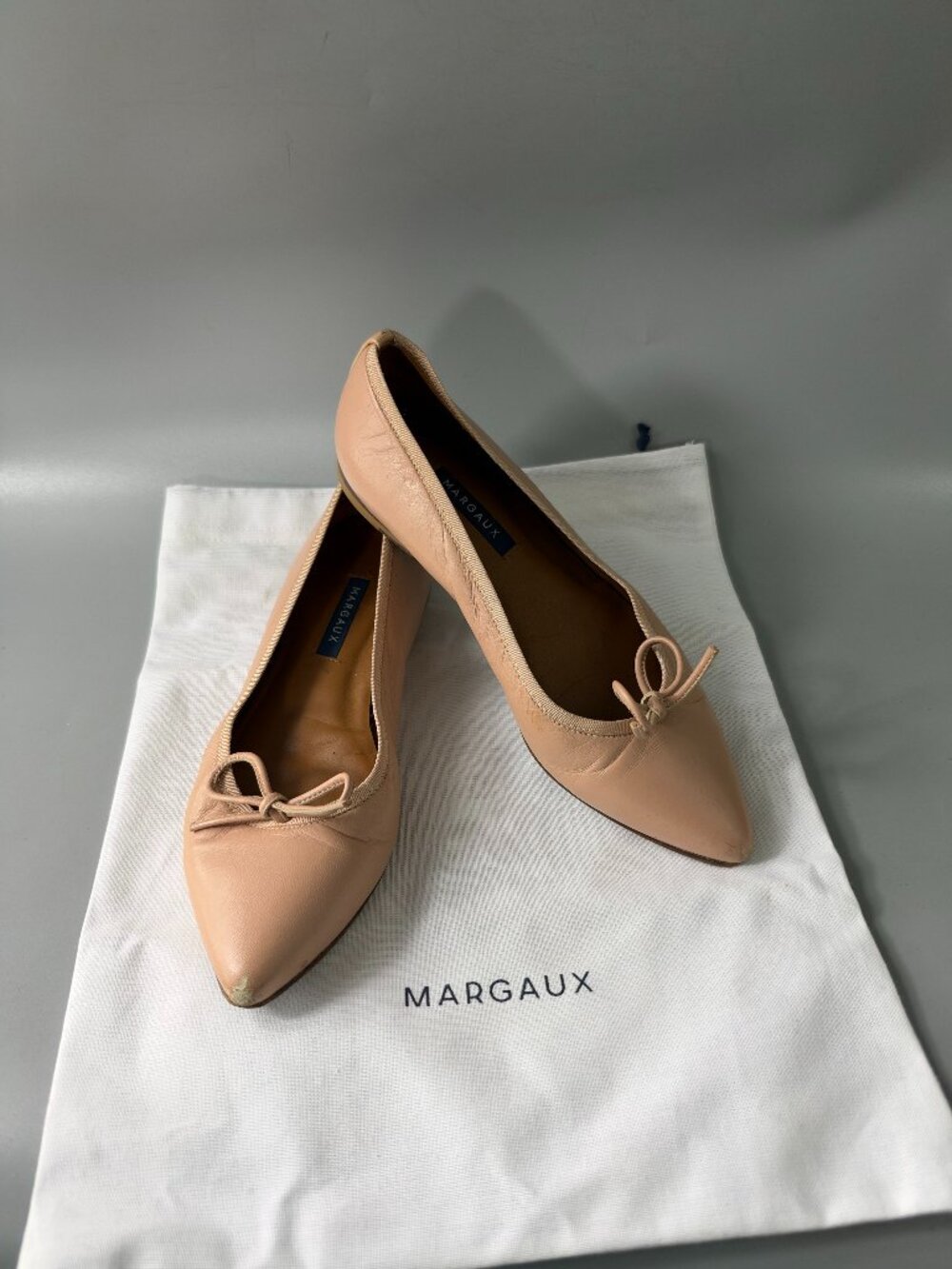 Authentic Margaux Pointed Leather Pointed-toe Flats, Size 37 1/2
